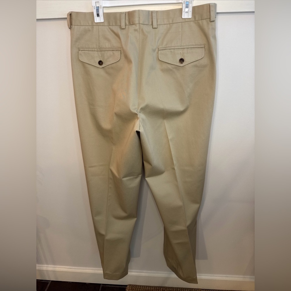 L.L. Bean Men's Pleated Dress Pants Khaki Beige Size 36x31 Classic Slacks Cotton - Picture 8 of 8